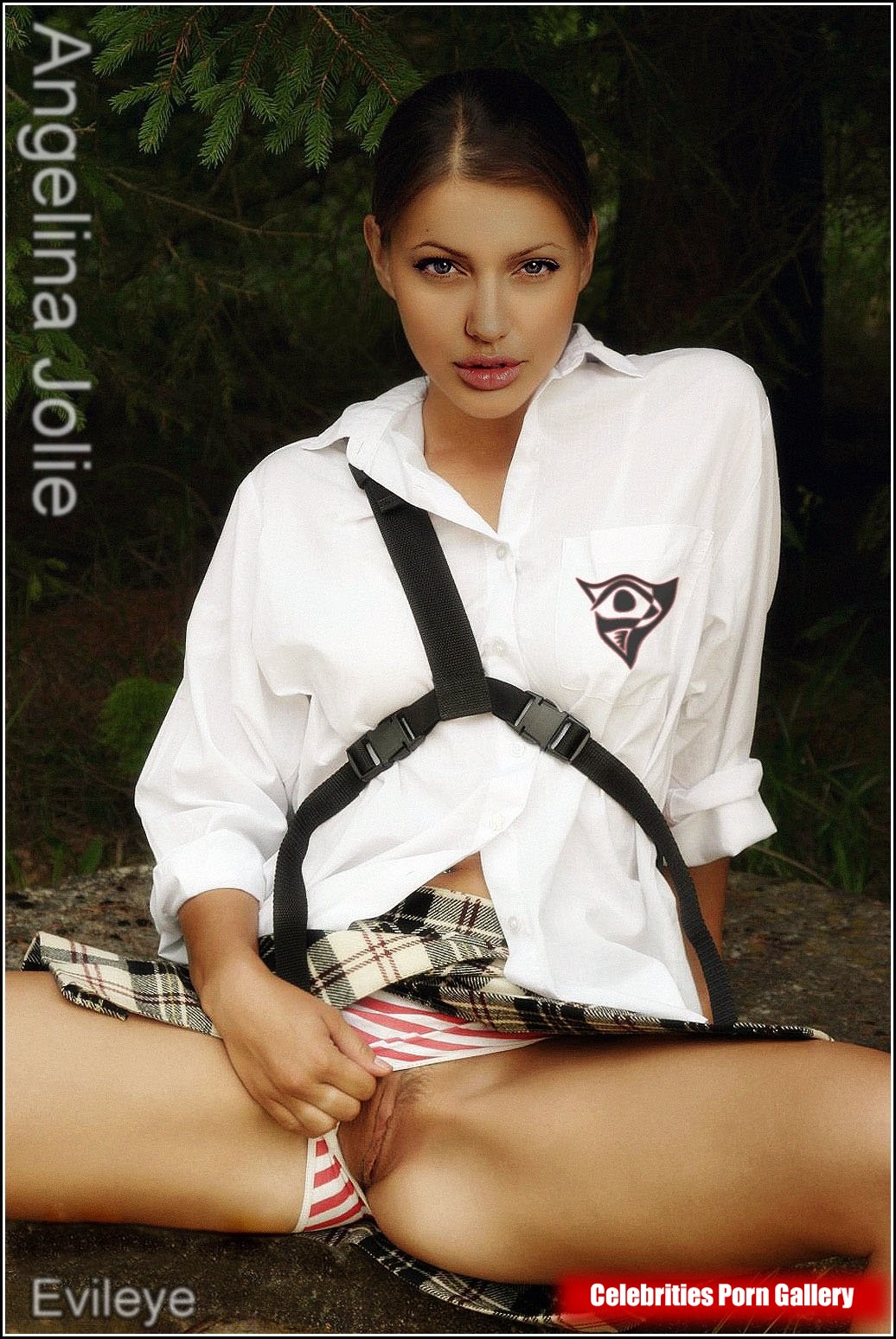 Angelina-Jolie-nude-celebs-img-030