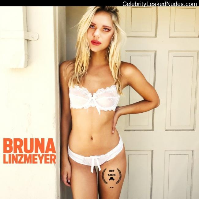 Bruna-Linzmeyer-naked-1