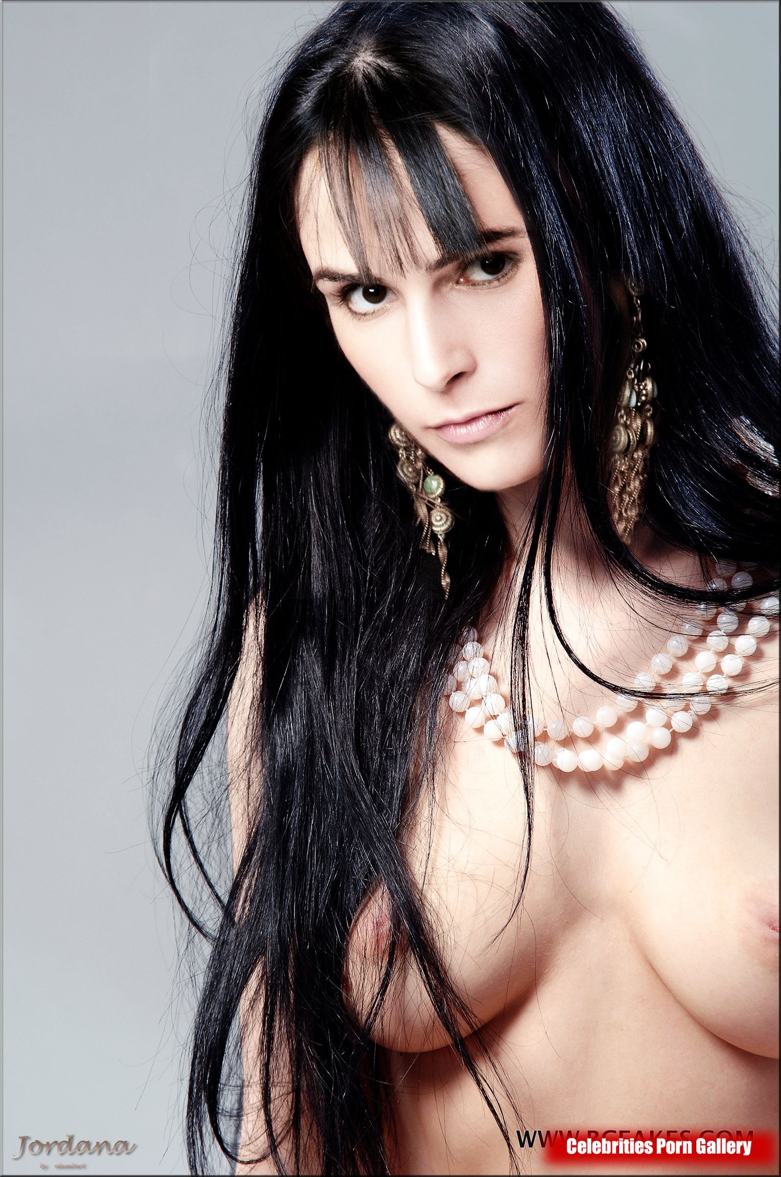 Jordana-Brewster-nude-celebrity-pictures-img-030