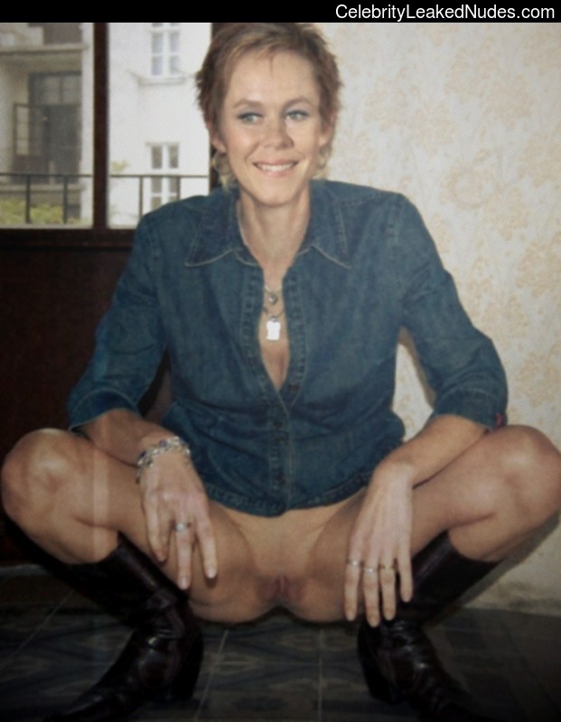 Elizabeth-Montgomery-nude-celebs-7