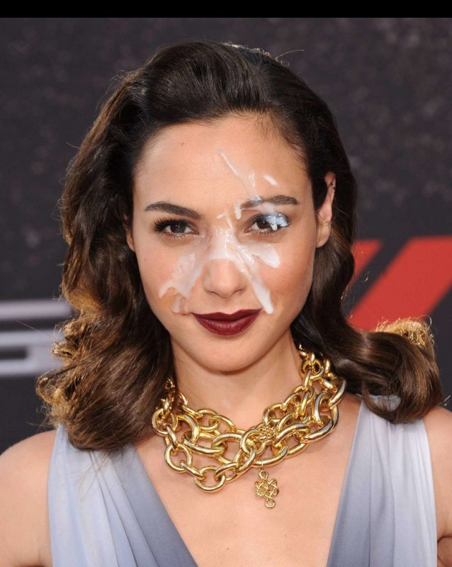 Gal-Gadot-naked-celebrities-15